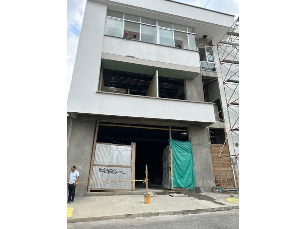 ARRIENDO LOCAL EN EL CENTRO - 1