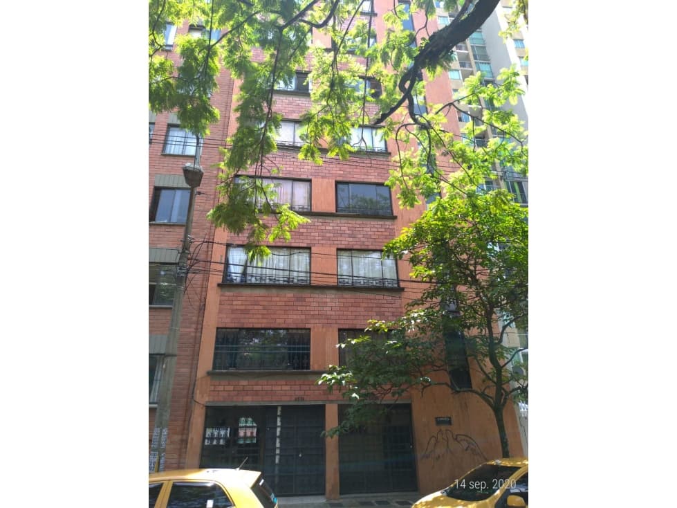 Vendo Edificio con 18 Apartamentos + 3 Locales Cerca U Cooperativa - 1