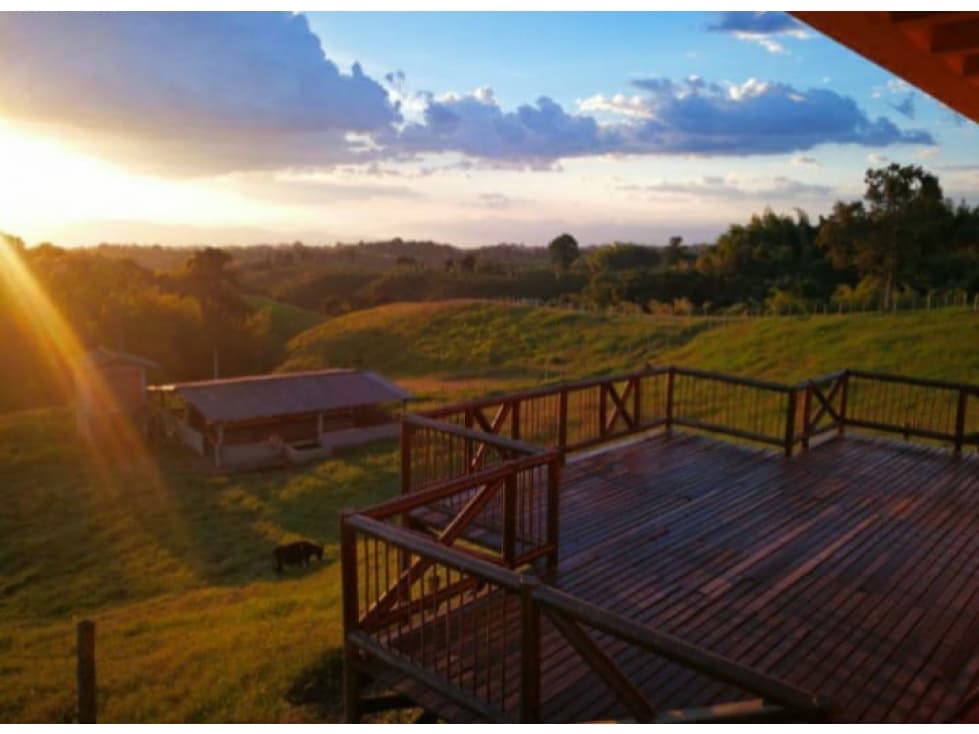 SE VENDE FINCA CHALET EN CIRCASIA - 1