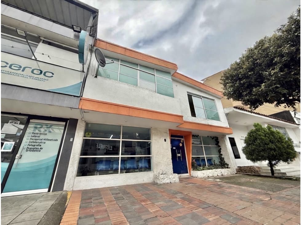 Casa Comercial en la Calle 52 entre Carreras 31 - 33 - 1