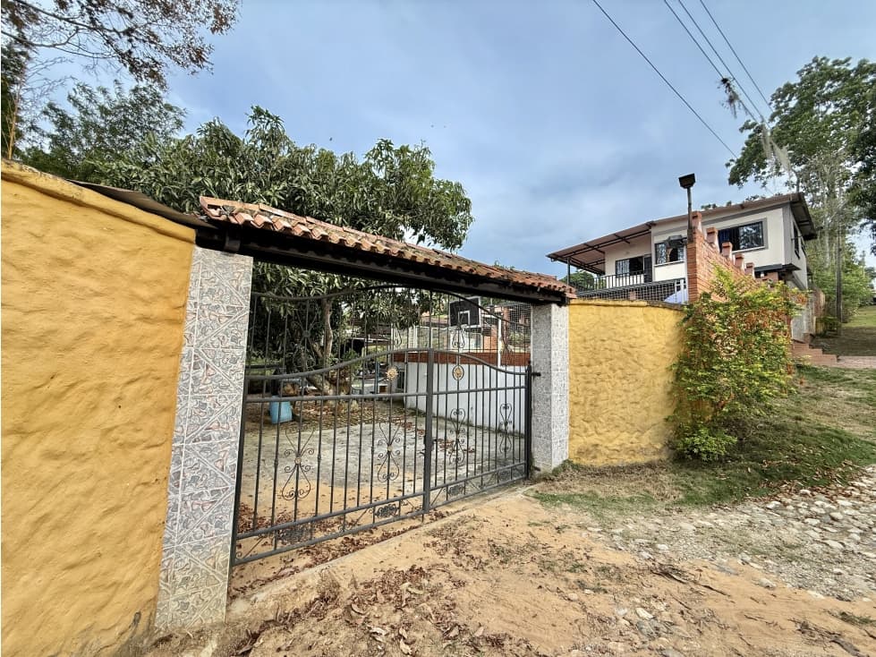 EXCELENTE INVERSION CASA CAMPESTRE - 1