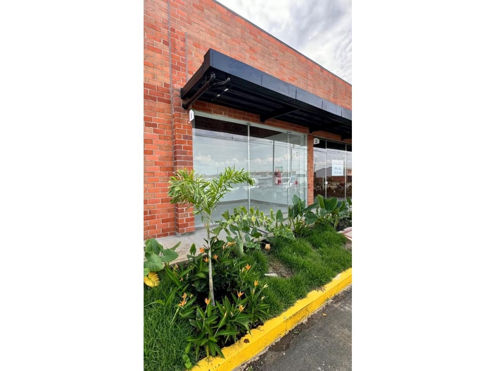 SE VENDE LOCAL COMERCIAL EN PARQUE NATURA DE 19 M2 PARA ESTRENAR - 1