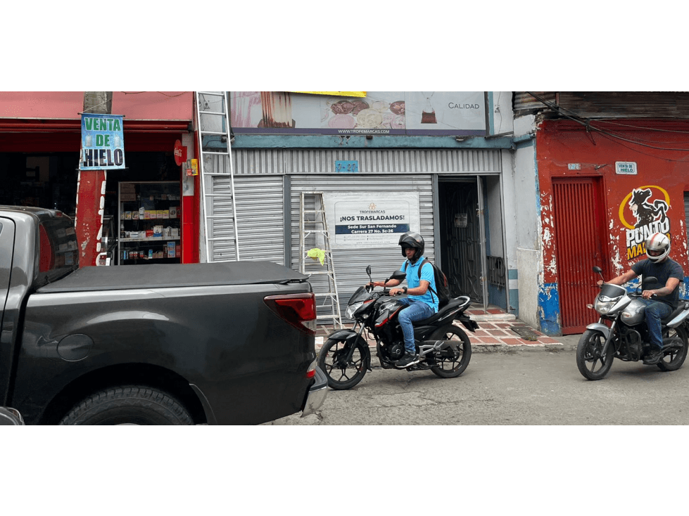 SE VENDE BODEGA O LOCAL EN SAN NICOLAS DE TRES NIVELES - 1