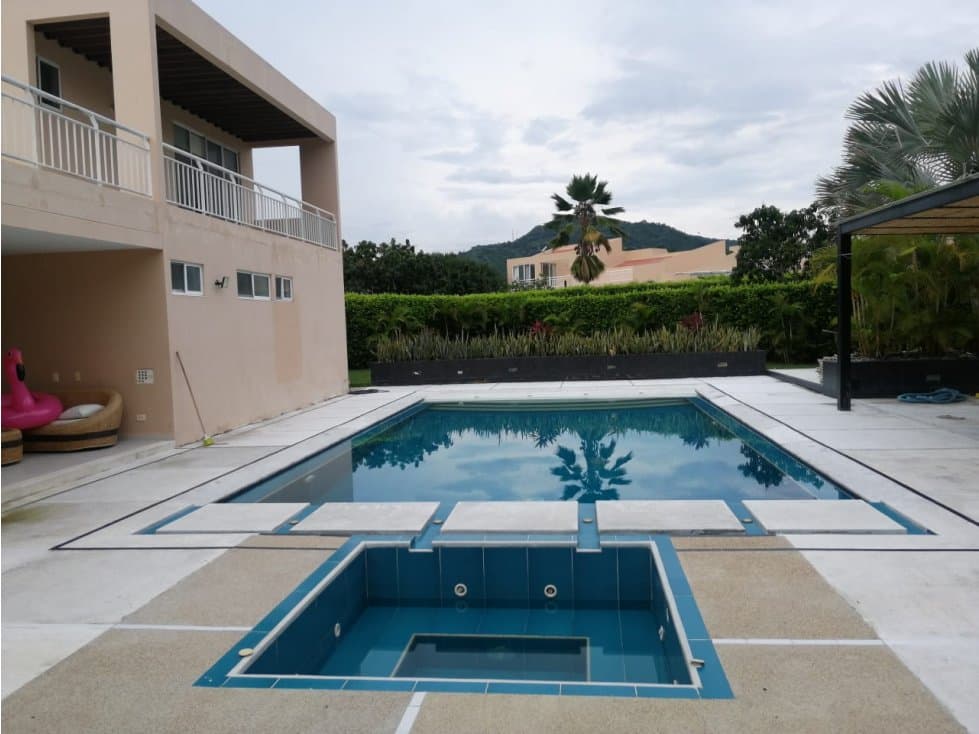 ALQUILO CASA VACACIONAL ANAPOIMA EN CONJUNTO - POR NOCHE - MENSUAL - 1