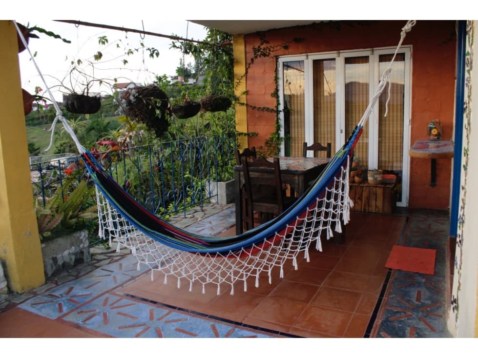 Alquilo casa campestre amoblada en Guatape a 3 min del parque - 1