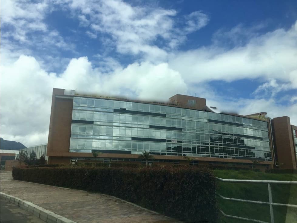 VENDEMOS OFICINA EN PARQUE INDUSTRIAL DE TOCANCIPÁ - 1