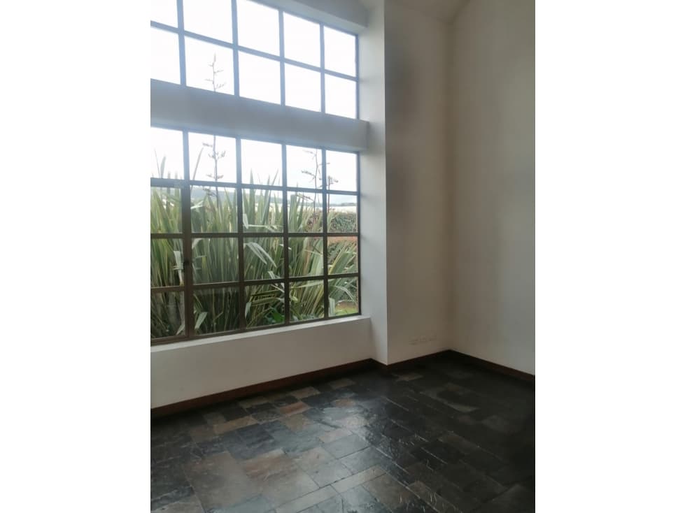 SE ARRIENDA HERMOSA CASA VIA CAJICA. A - 1