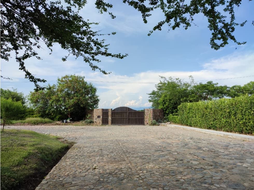 SE VENDE HERMOSO LOTE CLUB HOUSE EN ALVARADO TOLIMA. P - 1