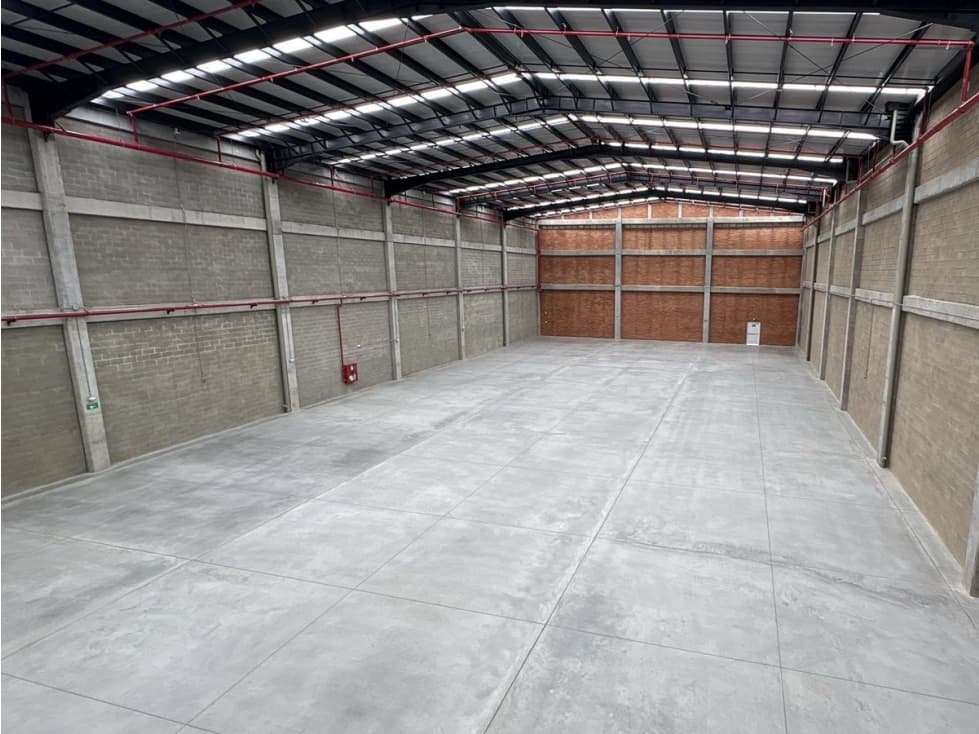 Arriendo de Bodega en Rionegro - Zona Franca - 1