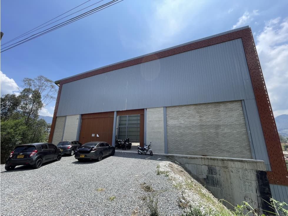 Venta / Arriendo de Bodega en Guarne - 1