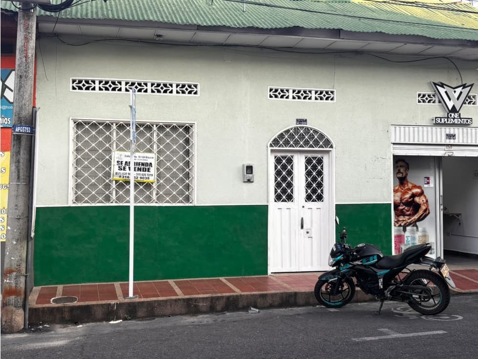 SE VENDE O ARRIENDA AMPLIA CASA EN EL BARRIO SUCRE - 1