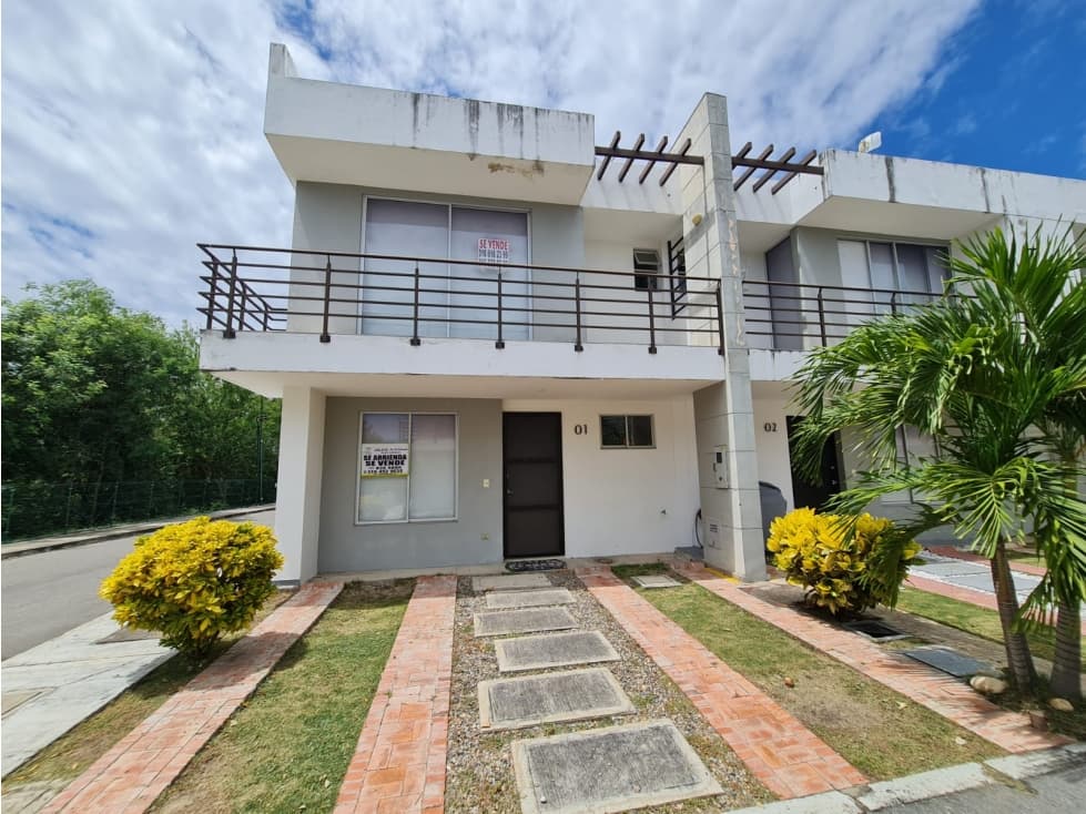 SE VENDE O ARRIENDA AMPLIA CASA EN MONTEBELLO - 1