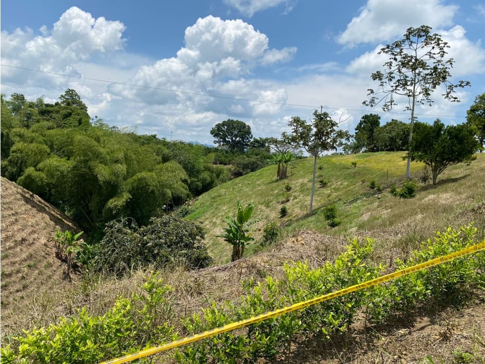 VENTA HERMOSO LOTE EN PARCELACION - VIA ALCALA PEREIRA - 1