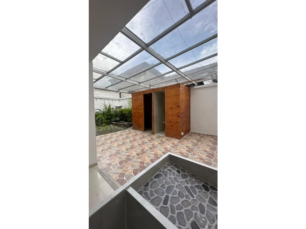 RENTA DE CASA COMERCIAL EN PINARES PEREIRA - 1