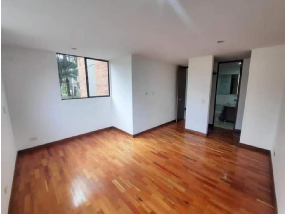 Vendo amplio apartamento en Suramerica - 1
