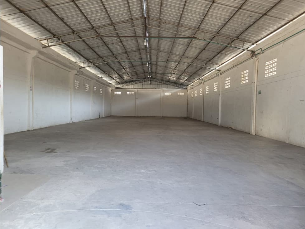 ARRIENDO BODEGA EN EL CONCORD - 1