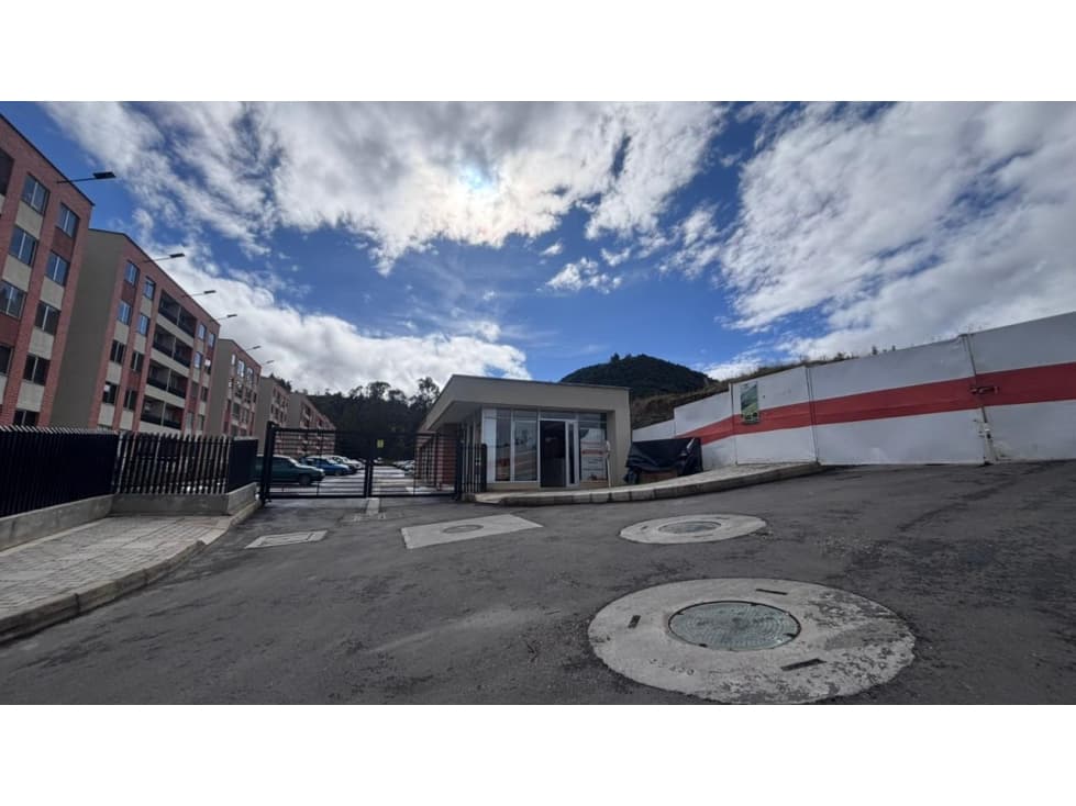 ARRIENDO APARTAMENTO EN LAURELES BOSQUES DE LA CALERA Piso 3 - 1