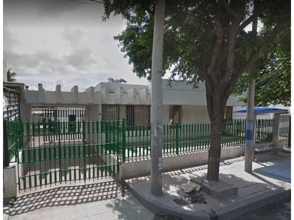 CASA COMERCIAL SOBRE LA AV. LIBERTADOR - 1