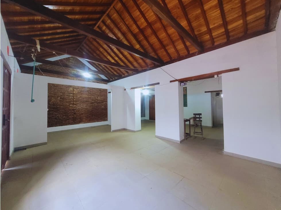 LOCAL EN ARRIENDO - CENTRO HISTÓRICO - 1