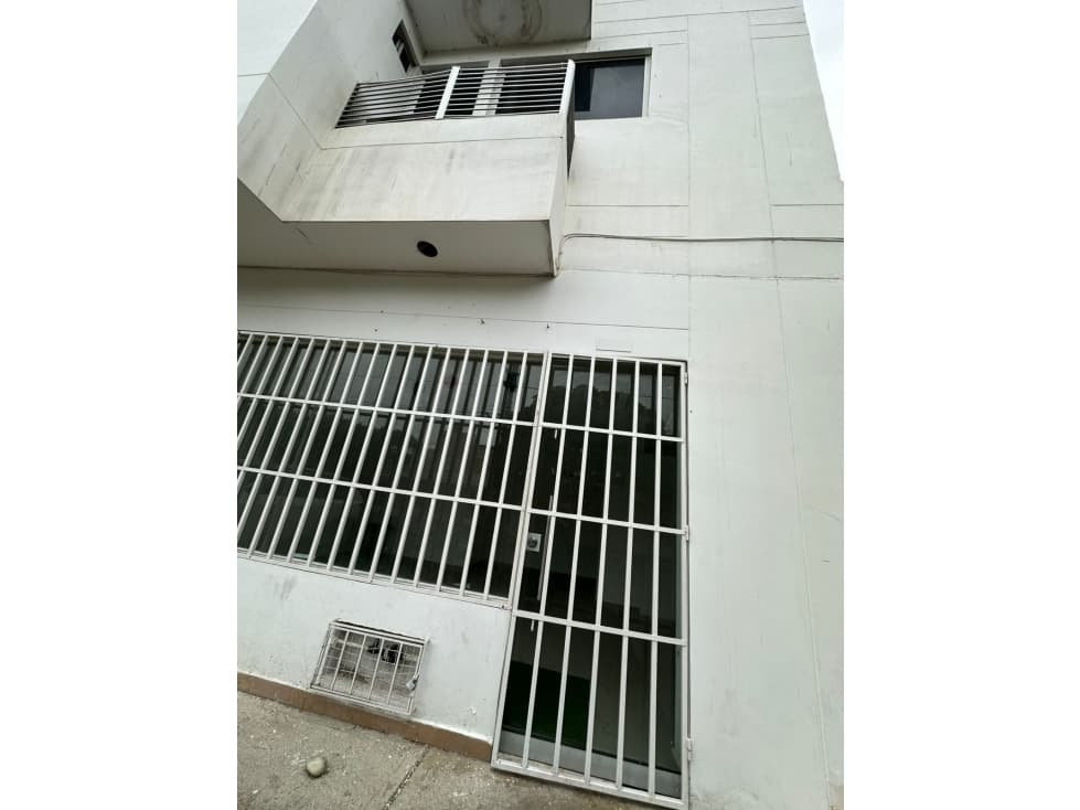 LOCAL EN ARRIENDO - SANTA MARTA - 1