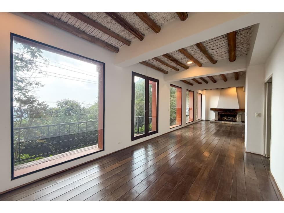 Casa con terraza en arriendo con o sin muebles en Bosques de Karon - 1