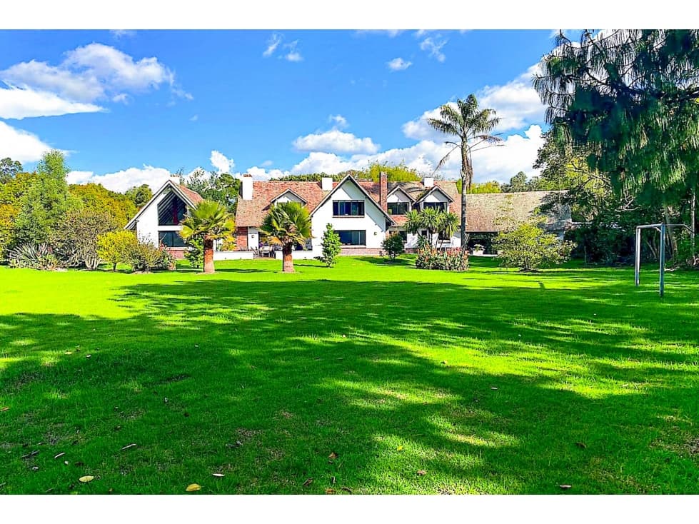 Espectacular Casa Dúplex en venta en Cajicá - 1