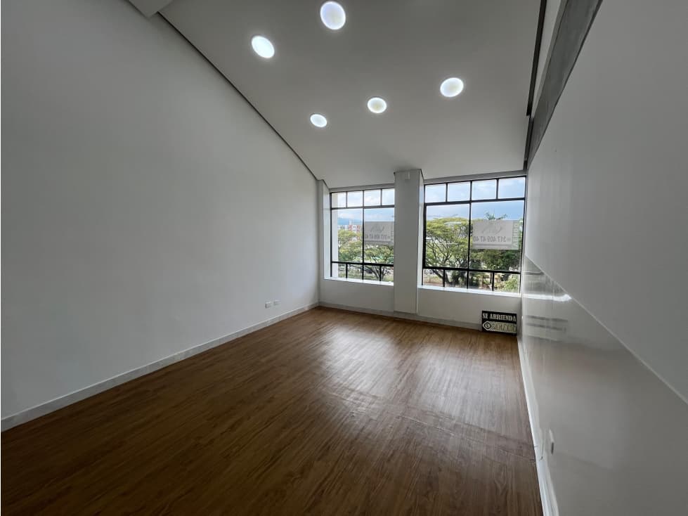 VENTA OFICINA CC ALFAGUARA OPORTUNIDAD JAMUNDI - 1