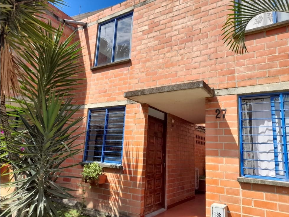 VENDO CASA CONJUNTO RESIDENCIAL VILLAS DE ALTAGRACIA, JAMUNDI - 1