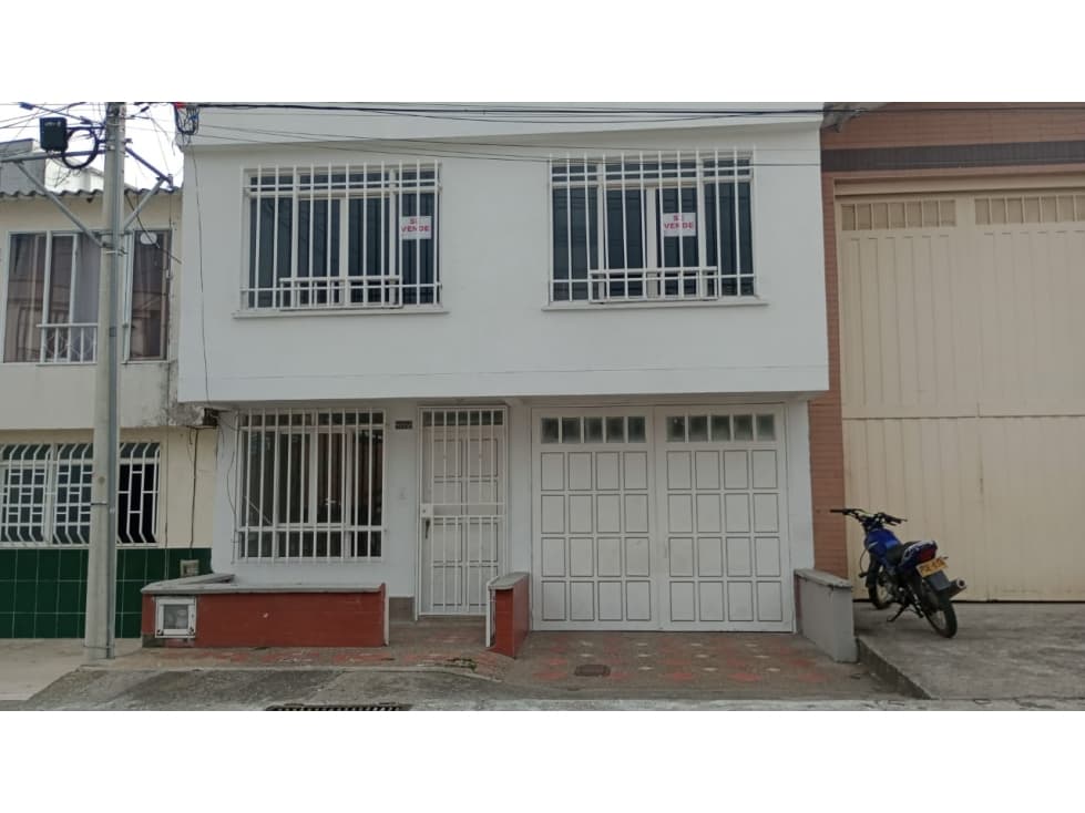 SE VENDE CASA EN MONTENEGRO - 1