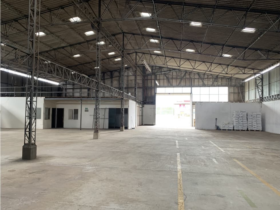 SE ARRIENDA BODEGA AL SUR DE ARMENIA - 1