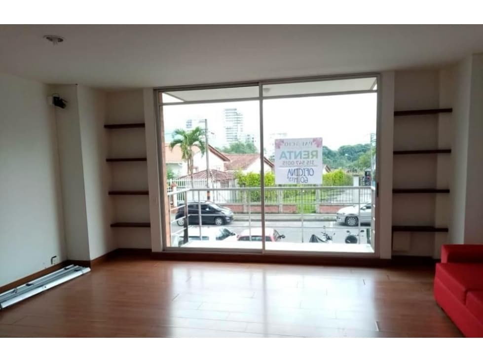 SE VENDE OFICINA FRENTE AL PARQUE DE LA VIDA - 1