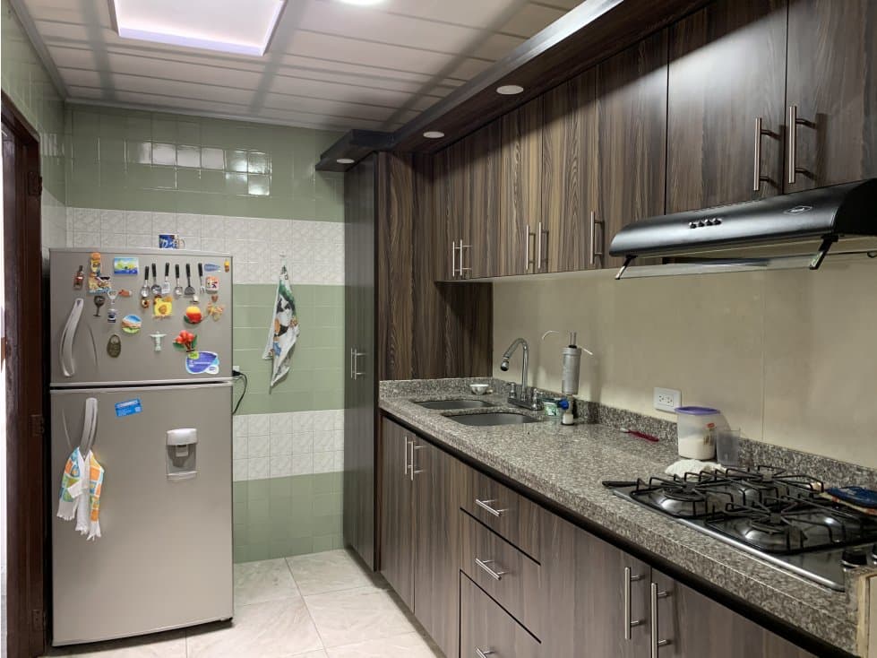 SE VENDE CASA EN LOS ALAMOS - 1