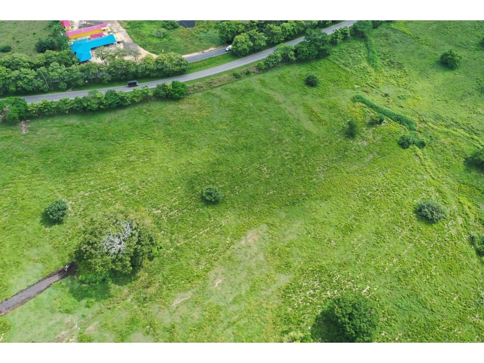 LOTES COMERCIALES EN SAMPUES TRONCAL DEL CARIBE - 1