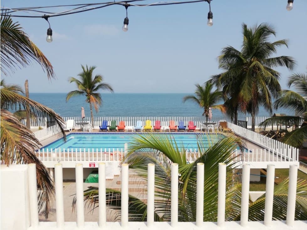 ALQUILER DE CABAÑAS FRENTE AL MAR CON PISCINA DE 2 A 9 PERSONAS - 1