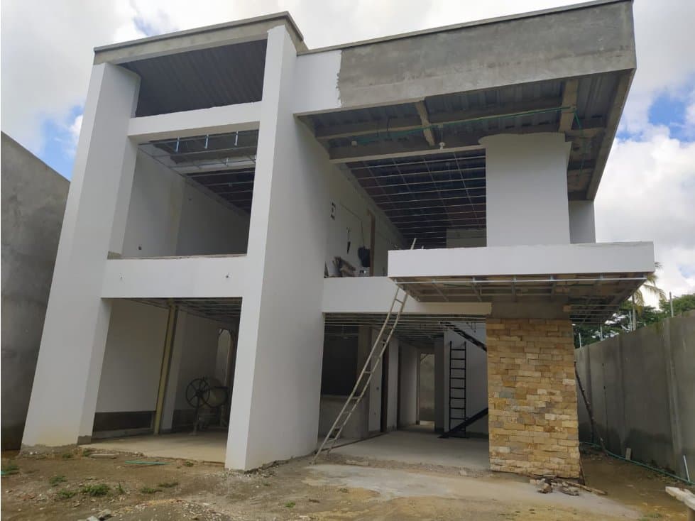 VENTA DE CASA EN COVEÑAS CERCA AL MAR - EN CONSTRUCCION - 1