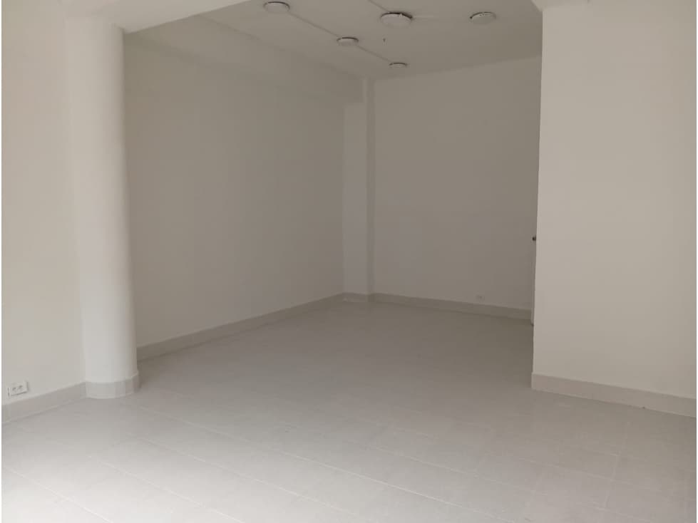 LOCAL EN ARRIENDO LAURELES SIMON BOLIVAR - 1