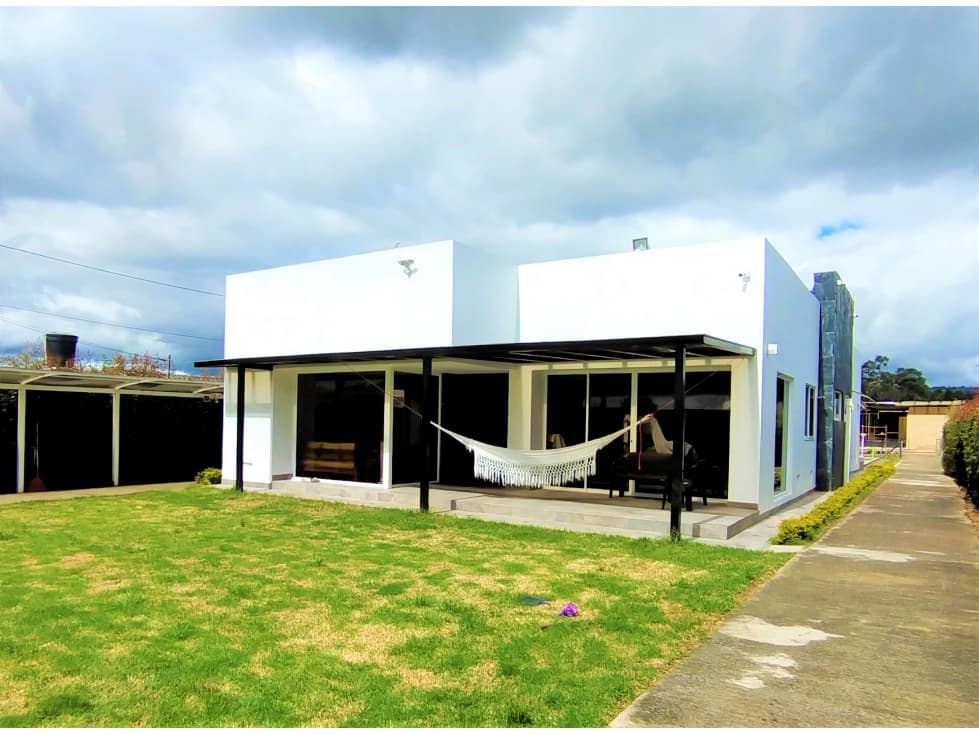 EN ARRIENDO CASA INDEPENDIENTE CON BODEGA LA SABANA VEREDA FAGUA CHIA - 1