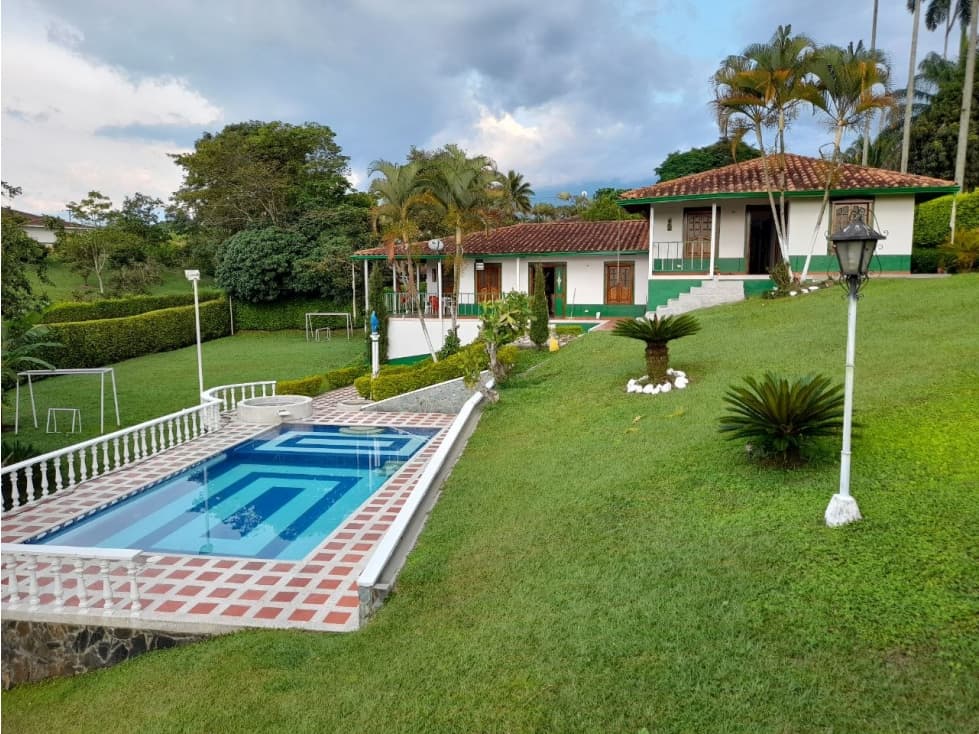 SE ARRIENDA CASA CAMPESTRE SECTOR DEL CAIMO - 1