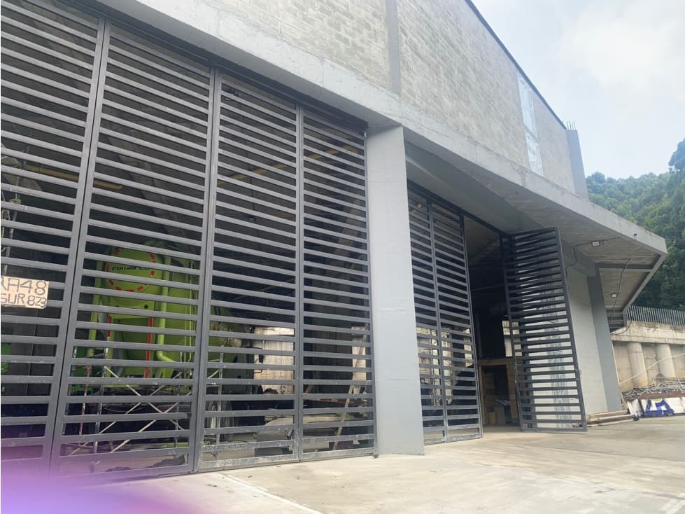 Venta de Bodega Ubicada en la Variante de Caldas - 1