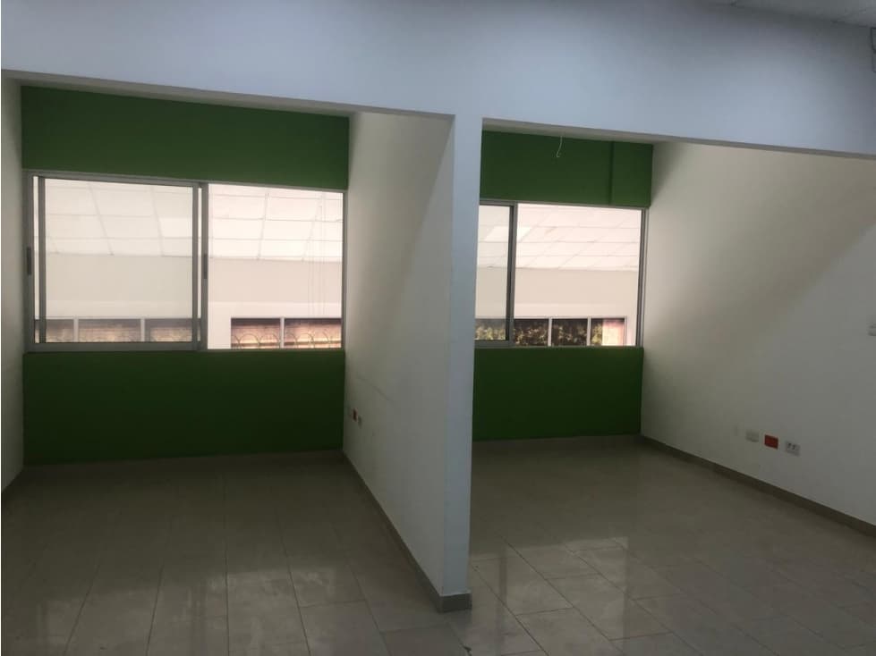 LOCAL COMERCIAL DISPONIBLE PARA ARRIENDO - 1