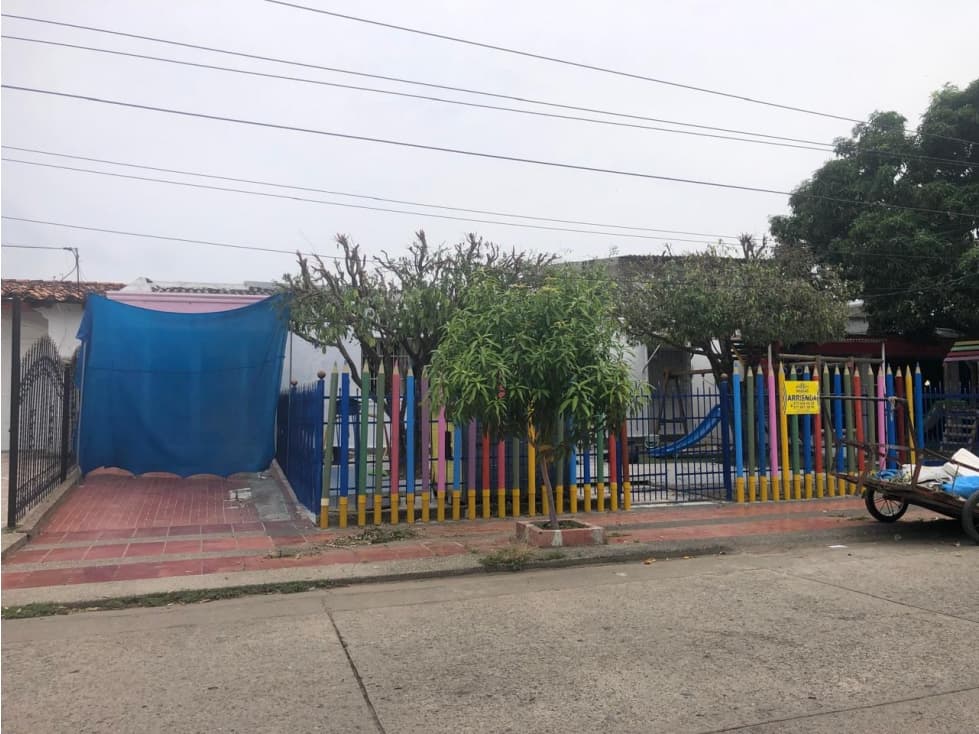 CASA COMERCIAL DISPONIBLE PARA ARRIENDO- BARRIO COSTA DE ORO - 1