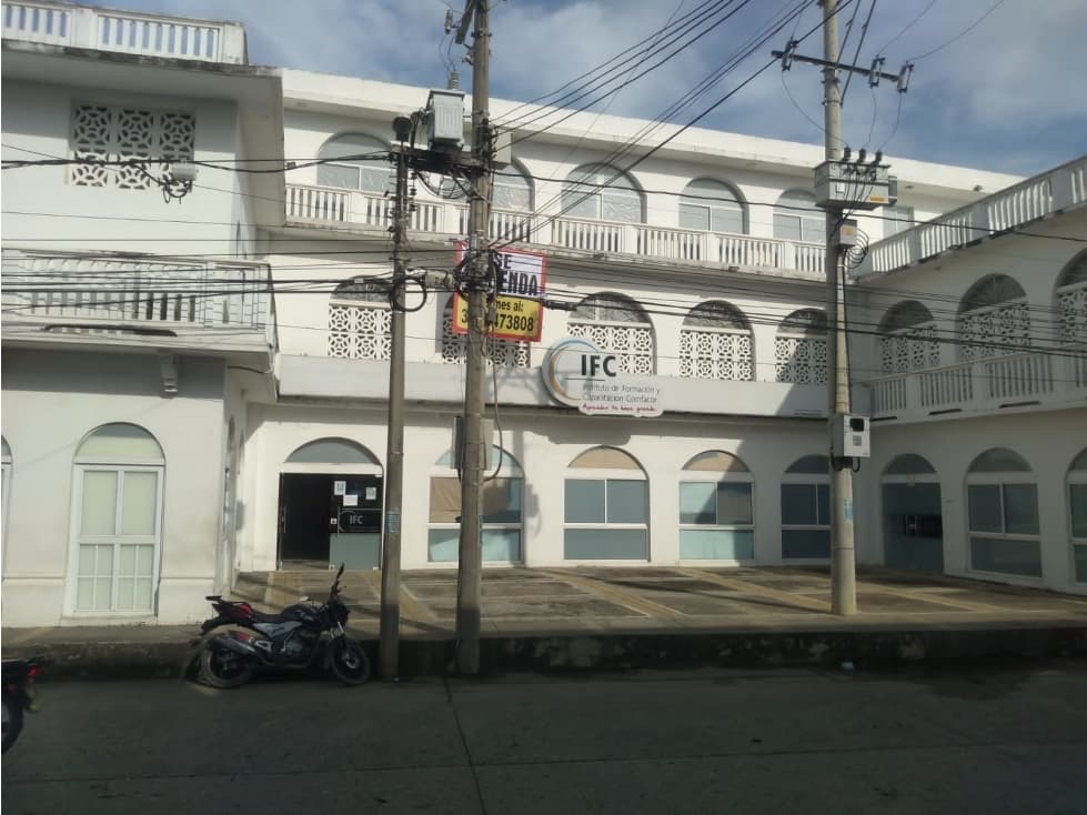 SE ARRIENDA CASA COMERCIAL - 1