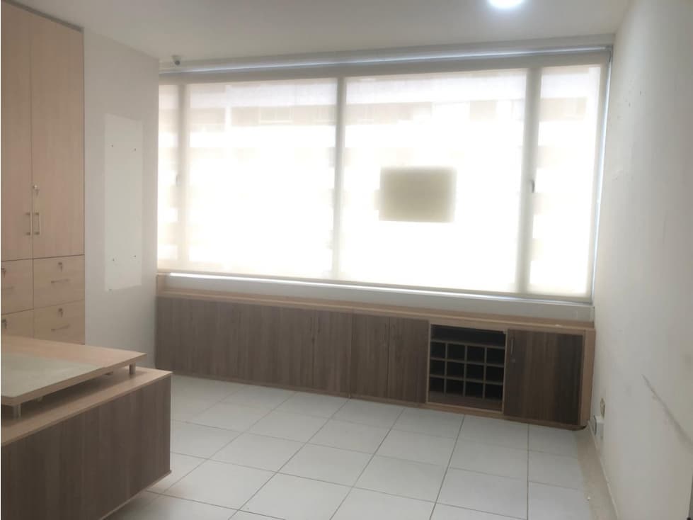 OFICINA DISPONIBLE PARA ARRIENDO CENTRO DE NEGOCIOS ALAMEDAS - 1