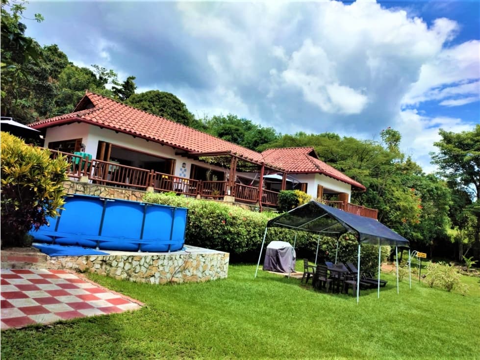 Vendo Casa Campestre en Condominio - 1