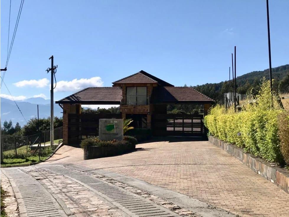 vendo lote con espectacular en yerbabuena - 1