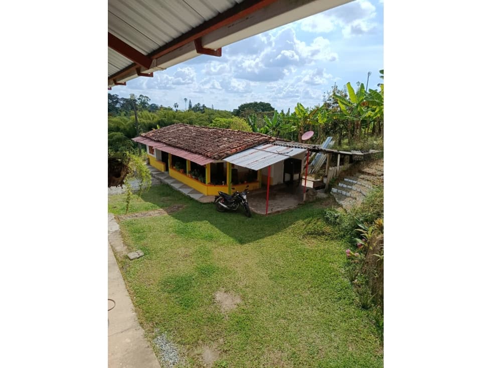 VENTA FINCA TURISTICA MONTENEGRO SECTOR PARQUE DEL CAFE - 1 CUADRA - 1