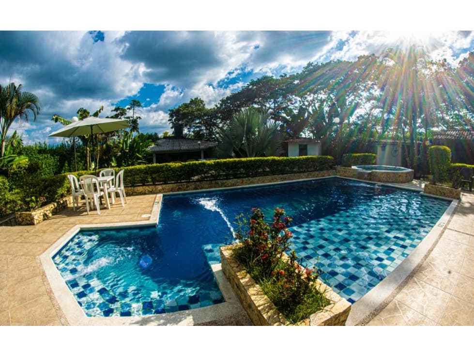 ALQUILER FINCA TURISTICA MONTENEGRO - 1