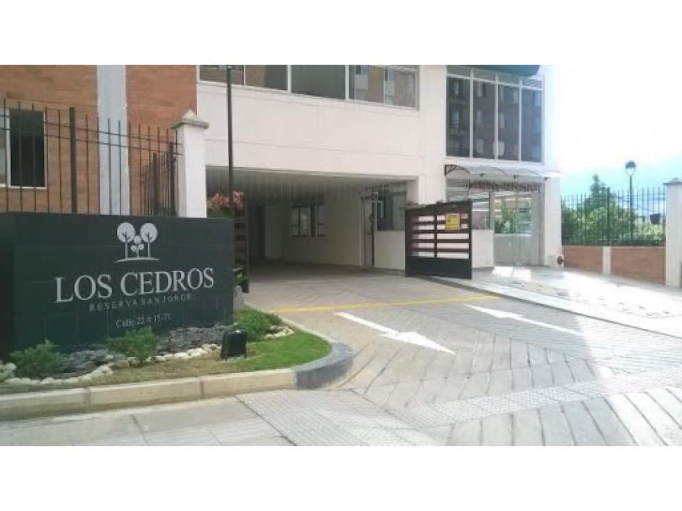 VENTA APARTAMENTO LOS CEDROS PISO 3 GIRON - 1