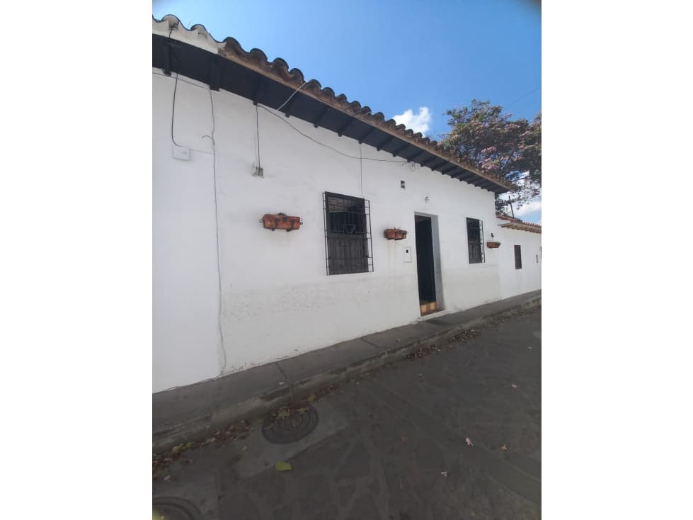 VENDO CASA EN LAS NIEVES CRA 28 - 1