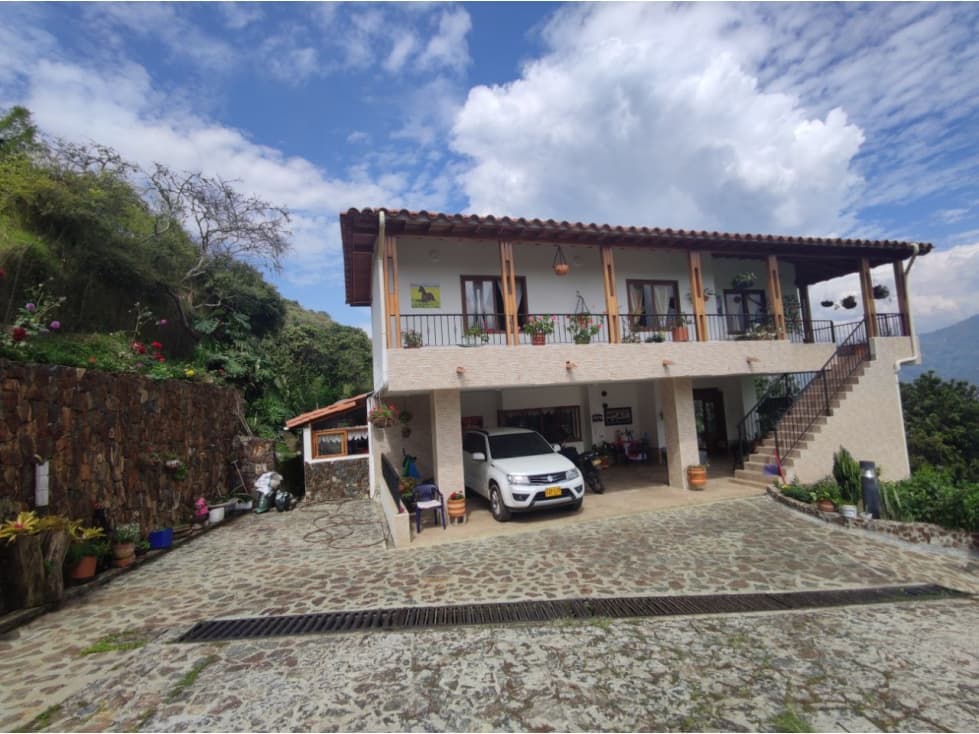 Finca en Copacabana - 1